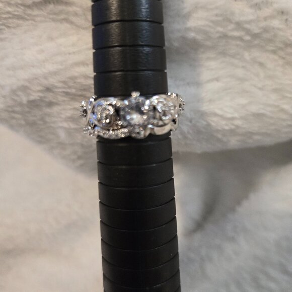 2pcs Rose Flower Design Wave Synthetic Zircon - Picture 2 of 3